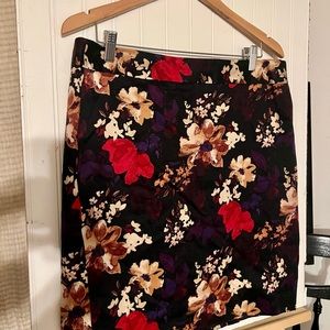 Ann Taylor Loft Straight Above the Knee Bold Floral Print Skirt Size 14